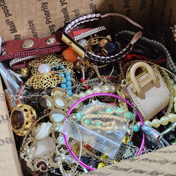 5lb jewelry craft box lot bulk repurpose grab bag art's and crafts some wearable - Picture 3 of 7
